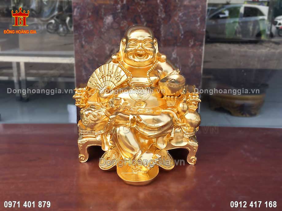 Tượng Phật Di Lặc ngồi ngai bằng đồng mạ vàng 24K tuyệt đẹp